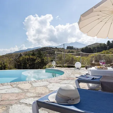 Vista Mare Con Piscina A Sarmuci Villa *